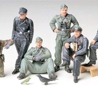 TAMIYA 1/35 German Tank Crew at Rest TAM35201 Plastic Accys Figure Sets