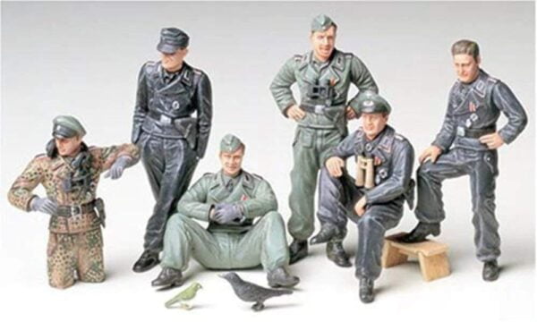 TAMIYA 1/35 German Tank Crew at Rest TAM35201 Plastic Accys Figure Sets