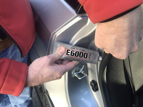E6000 230022 Medium Viscosity Auto/Industrial Adhesive, 3.7 fl oz - Image 3