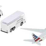 Daron RT1661-1 American Airlines 10pc Playset - Image 2