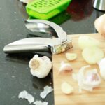 Kuhn Rikon Epicurean Garlic Press, Stainless Steel, 6.5 x 1 x 1.5 inches, Silver - Image 7