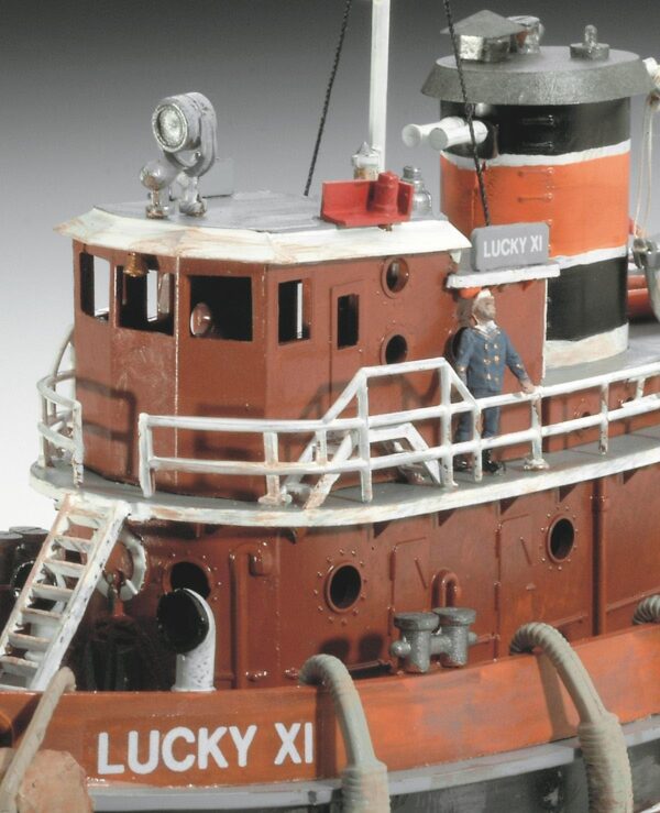 Revell 05207 Harbour Tug Boat - Image 5