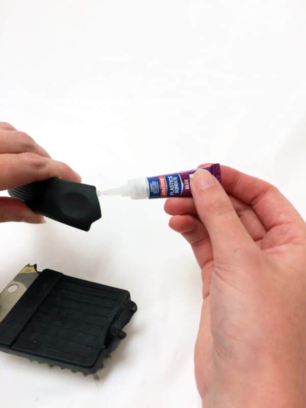 0.06 oz Loctite 681925 Loctite Cyanoacrylate Plastics Bonding System - Image 5