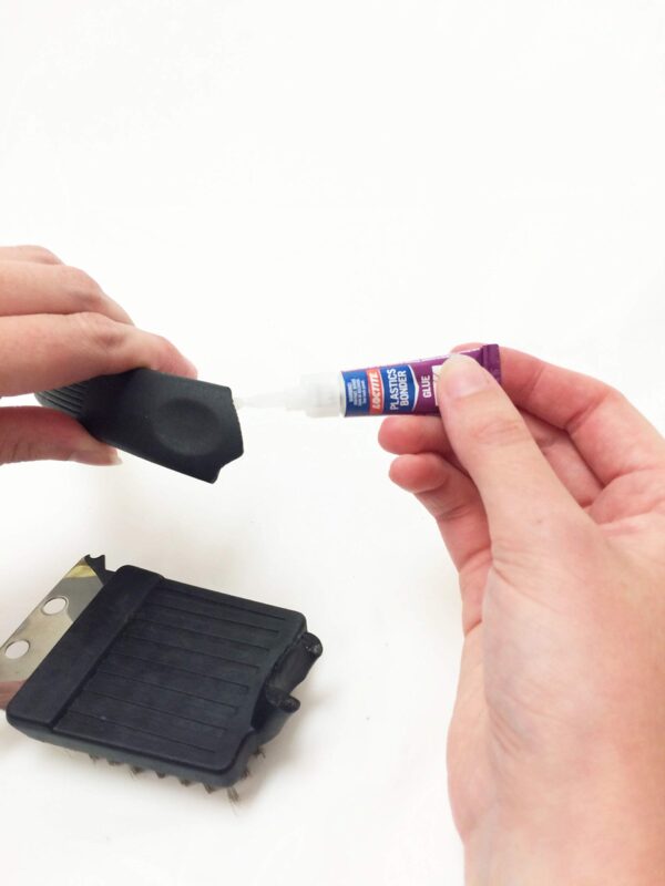 0.06 oz Loctite 681925 Loctite Cyanoacrylate Plastics Bonding System - Image 6