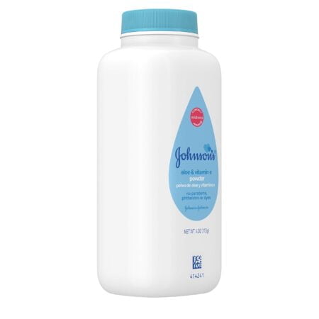 Johnson's Baby Naturally Derived Cornstarch Baby Powder with Aloe and Vitamin E for Delica - Image 4