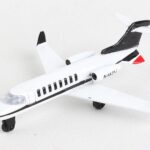 Daron Worldwide Trading Runway24 Private Jet Vehicle Medium - Image 3