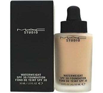 MAC Studio Waterweight Spf 30 Foundation NC15 by M.A.C