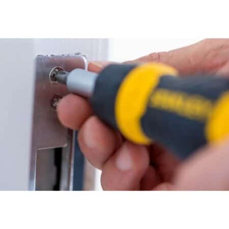STANLEY Multi Screwdriver, Stubby Ratcheting, Including 6 Interchangeable Bits (66-358) - Image 4