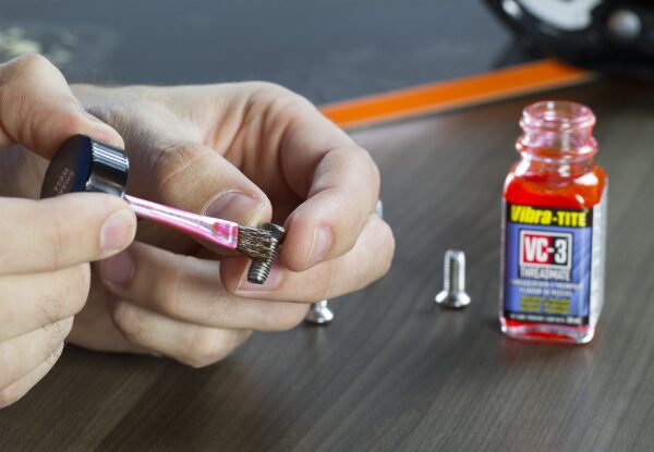 Vibra-TITE VC-3 Threadmate, 30 ml Bottle with Brush Cap Applicator,Red,213 - Image 2