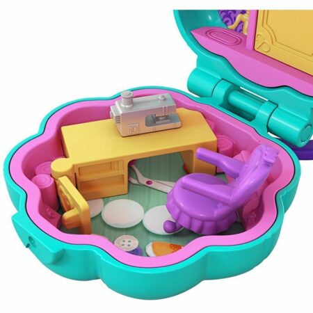 Polly Pocket Tiny Pocket Places Studio Compact with Micro Lila Doll & Accessories - Image 3