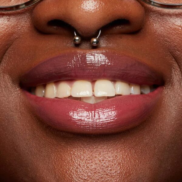 NYX PROFESSIONAL MAKEUP Butter Gloss, Non-Sticky Lip Gloss - Cinnamon Roll (Dusty Nude Mau - Image 9