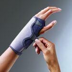 FUTURO Comfort Stabilizing Wrist Brace, One Size - Image 4