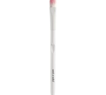 wet n wild Eyeshadow Brush, Precision Blending Application, Soft Synthetic Fibers, Ergonomic Handle for Comfortable Precision Control