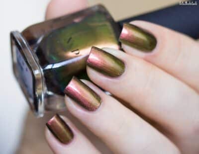 ILNP Highline - Pale Gold, Pinkish Bronze, Light Green Ultra Chrome Color Shifting Nail Polish - Image 9