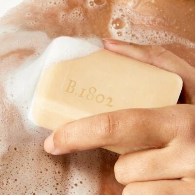 Beekman 1802 Goat Milk Body Soap Bar, Vanilla Absolute - Scented - 9 oz - Nourishes, Moisturizes & Hydrates - 100% Vegetable Soap with Lactic Acid - Good for Sensitive Skin - Cruelty Free - Image 5