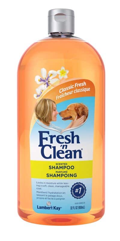 Pet-Ag Fresh ?n Clean Scented Shampoo, Classic Fresh Scent - 32 oz - Moisturizes with Vitamin E & Aloe Vera - Strengthens & Repairs Coats - Soap Free