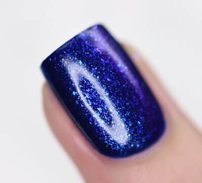 ILNP Abyss - Glowing Blue, Deep Purple Iridescent Topper Nail Polish - Image 5