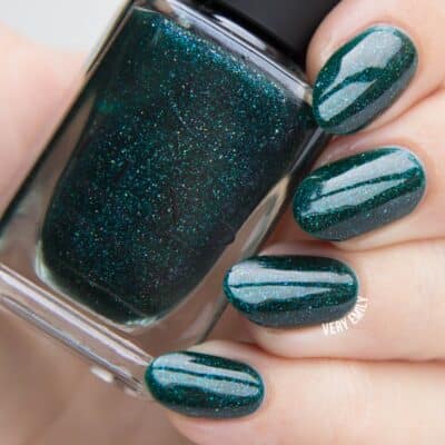 ILNP Fir Coat - Sultry Emerald Green Holographic Nail Polish - Image 9