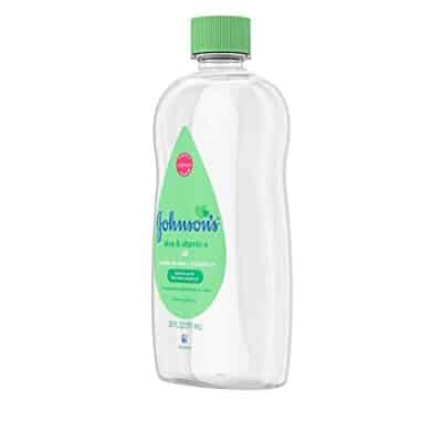 Johnson's Baby Oil, Mineral Oil Enriched with Aloe Vera and Vitamin E to Prevent Moisture Loss, Hypoallergenic, 20 fl. oz (Pack of 6) - Image 2
