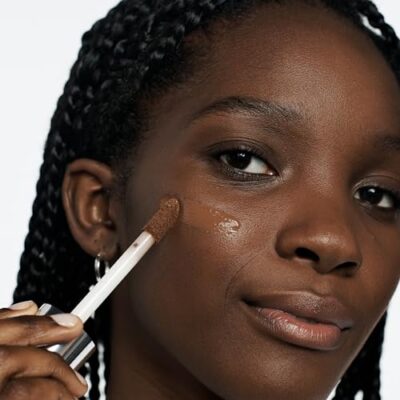 Clinique Beyond Perfecting Liquid Lightweight Full Coverage Foundation + Concealer For Dry Combination to Oily Skin Types, Nutty - Image 5