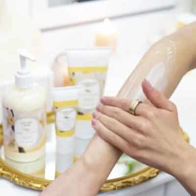 Camille Beckman Glycerine Hand Therapy Cream, French Vanilla, 8 Ounce - Image 3