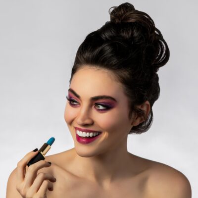 L'Paige LBL - BLUE CHANGEABLE Lipstick, Aloe Vera Based, Long-lasting, Moisturizing - Image 2