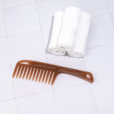 Cricket Ultra Smooth Detangler Comb for Wet, Dry, Long, Thick Hair Anti-Frizz Detangling Shower Comb with Argan & Olive Oils and Keratin Protein Infused Plastic - Image 6