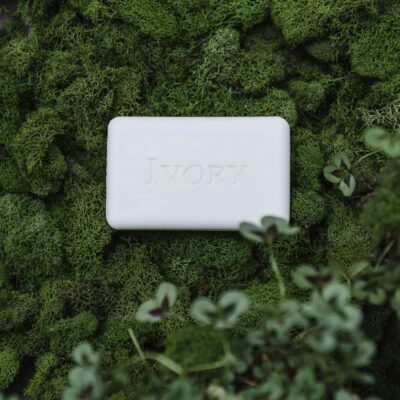 Ivory Bar Soap Aloe Scent, 3.17 Ounce (Pack of 10) - Image 5